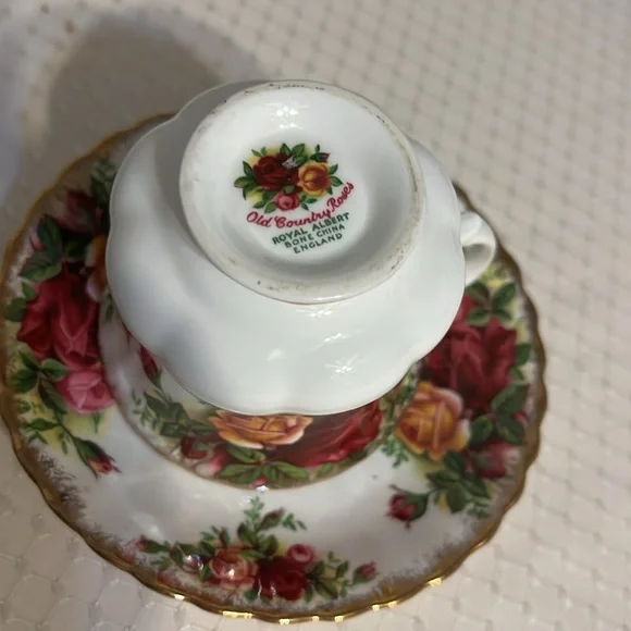Royal Albert Cup and Saucer, Old Country Floral